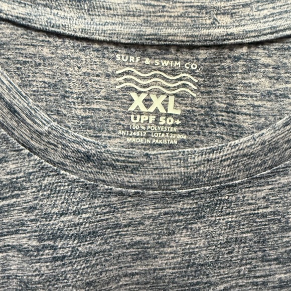 NWT Surf & swim Company Long Sleeve Polyester Swim Tee Size XXL - Picture 2 of 4